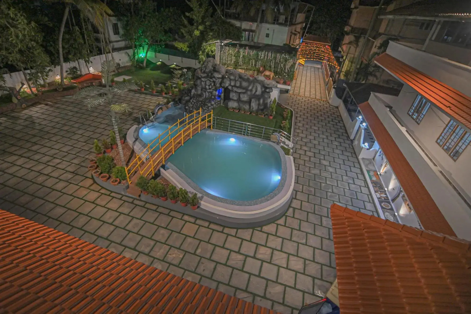 Lake Palace Family Resort Kumarakom