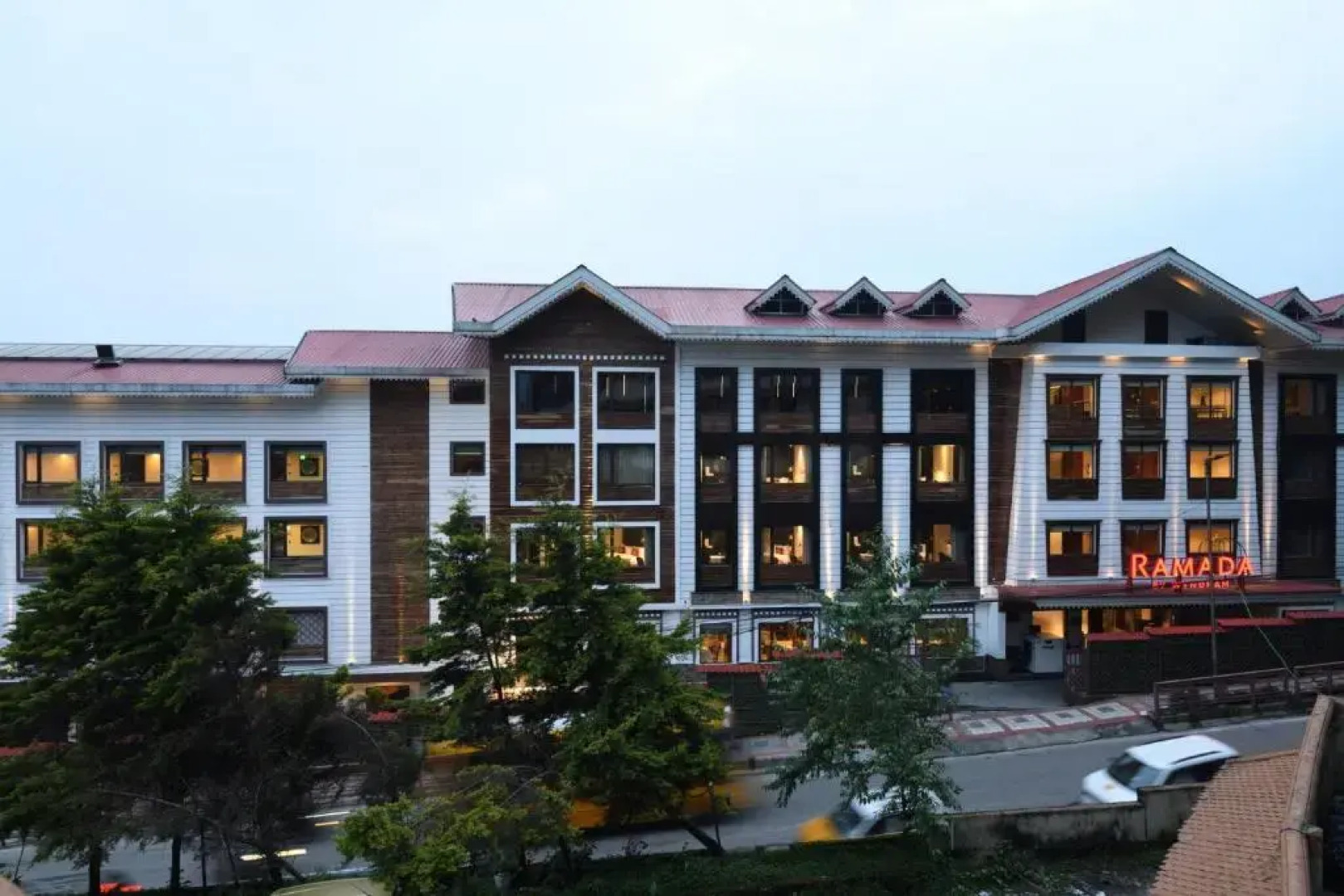 Ramada by Wyndham Gangtok Hotel & Casino Golden