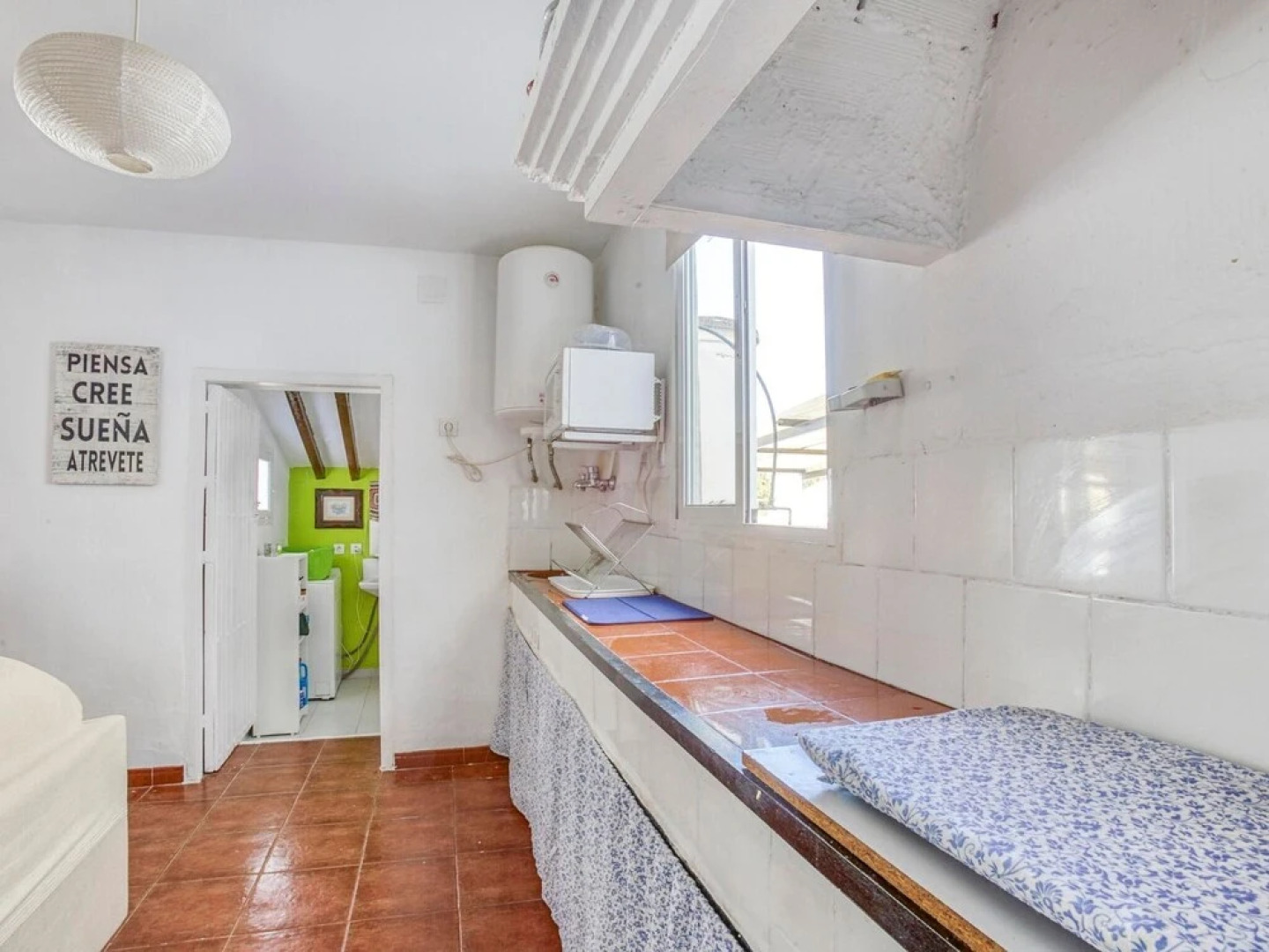 Chic Holiday Home in Benamargosa With Barbecue and Garden