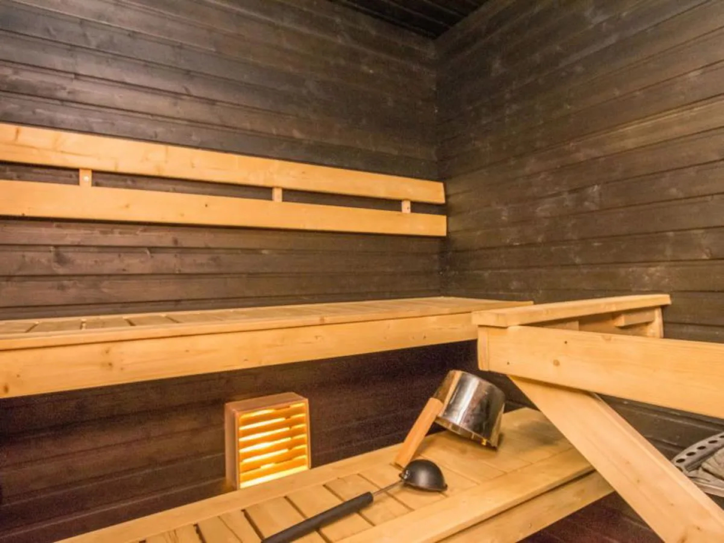 Skivillas 61 ukkohalla (b2)