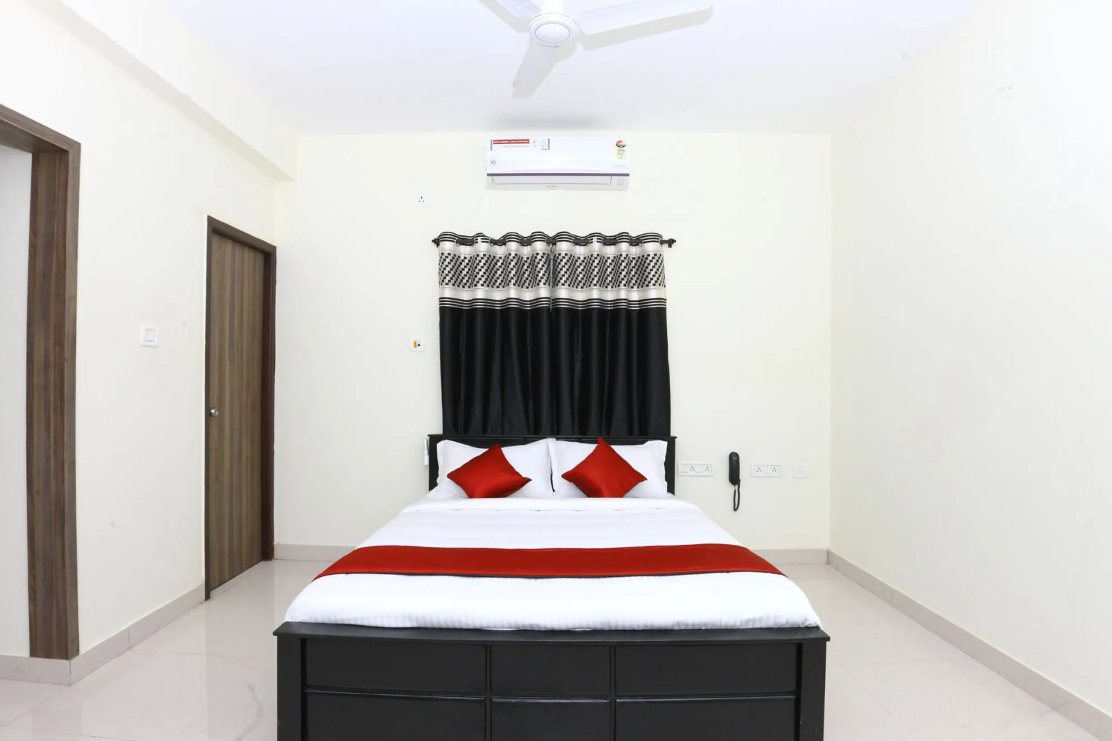 OYO 10027 Hotel Red Petal