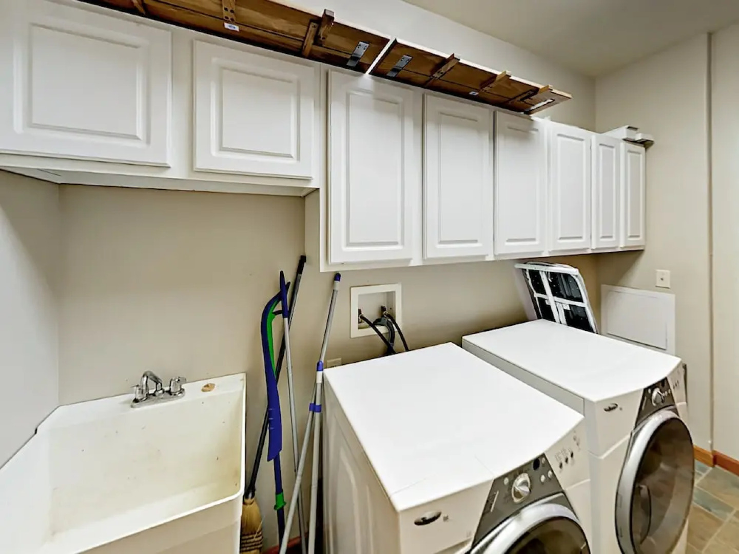 121 Hemlock Trail - 5 Br Home