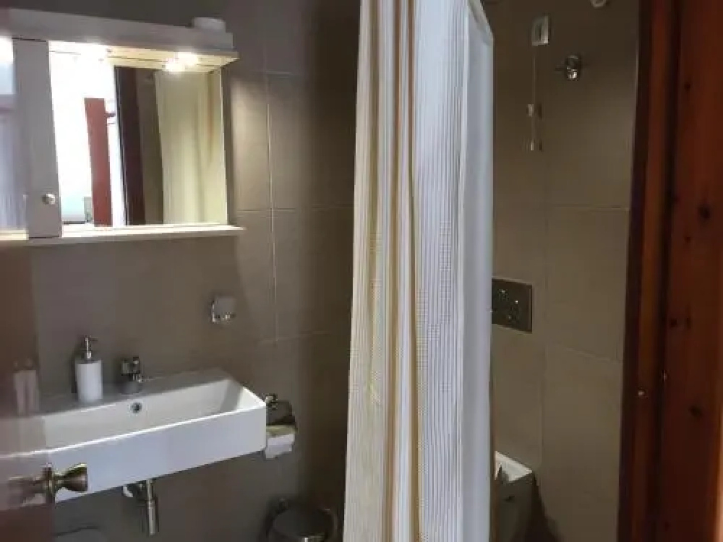 White House Hotel-Apart