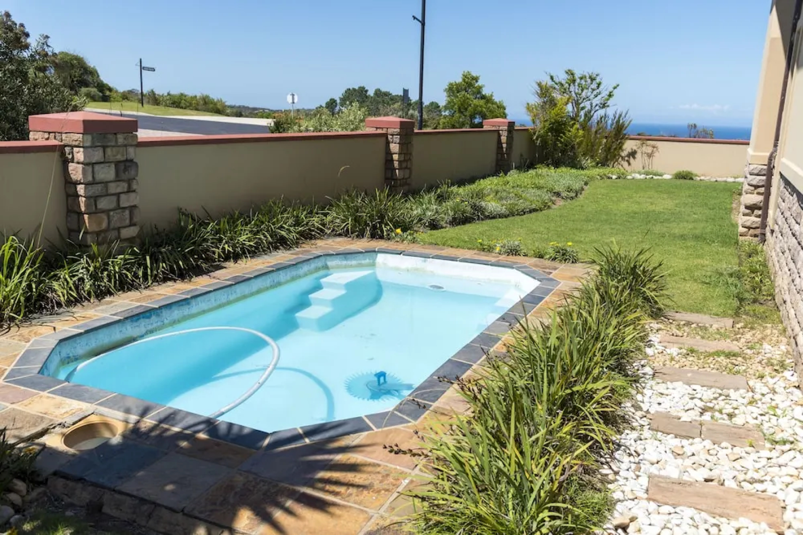 Villa 1