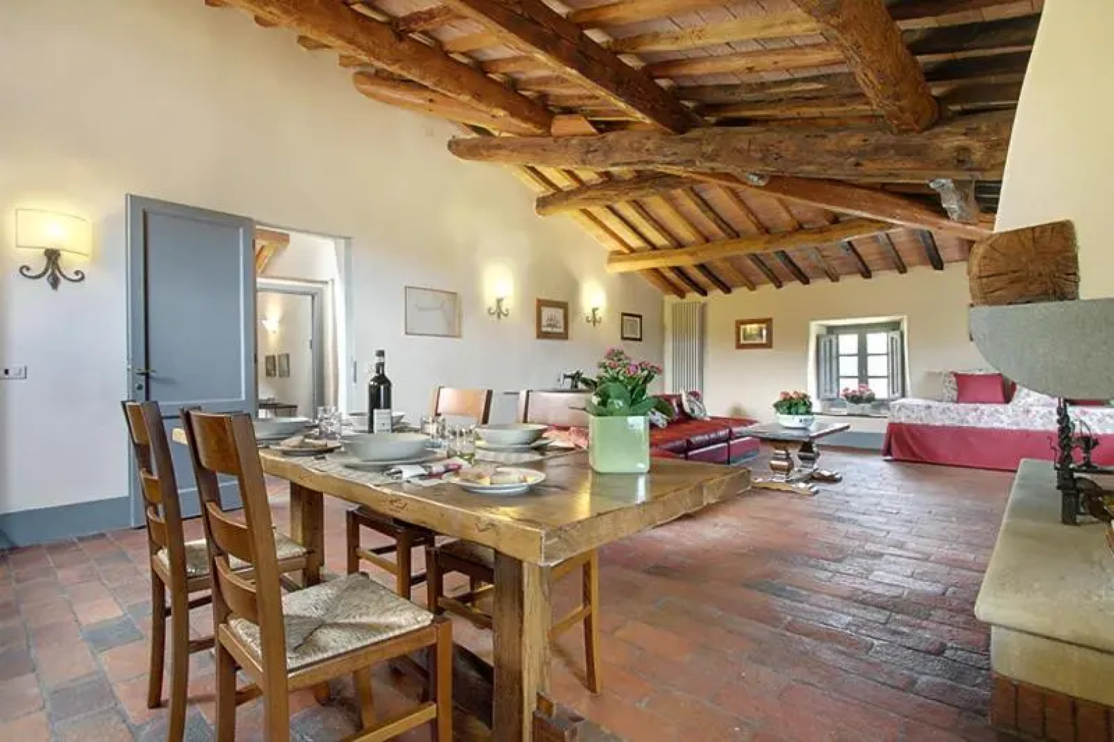 Casaglia 2 · Apartment With Shared Pool