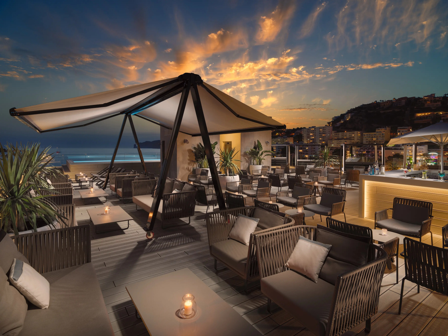 Отель H10 Casa del Mar