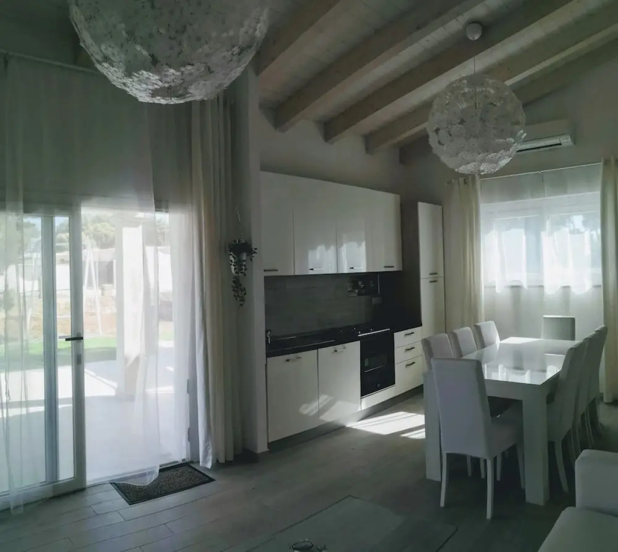 Ikebana Villas Porto Pino Beach