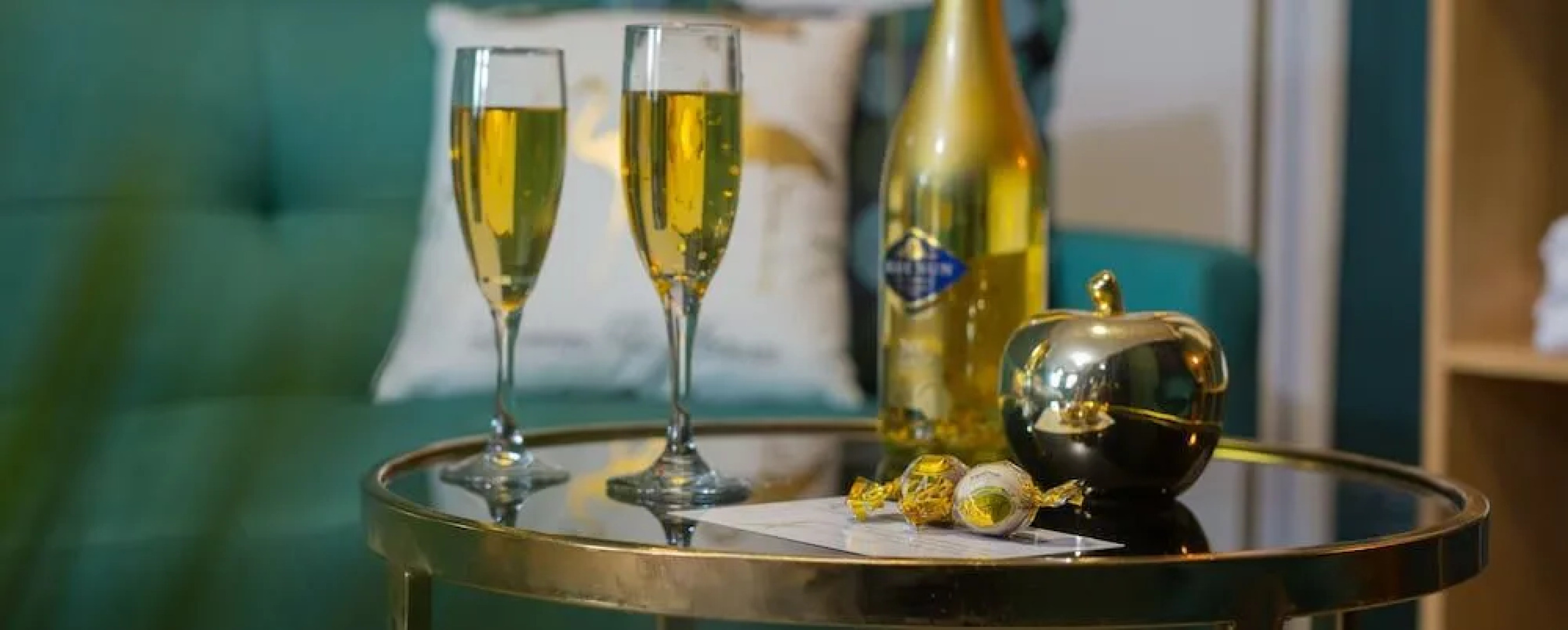 La Finca Luxury Suites Hotel