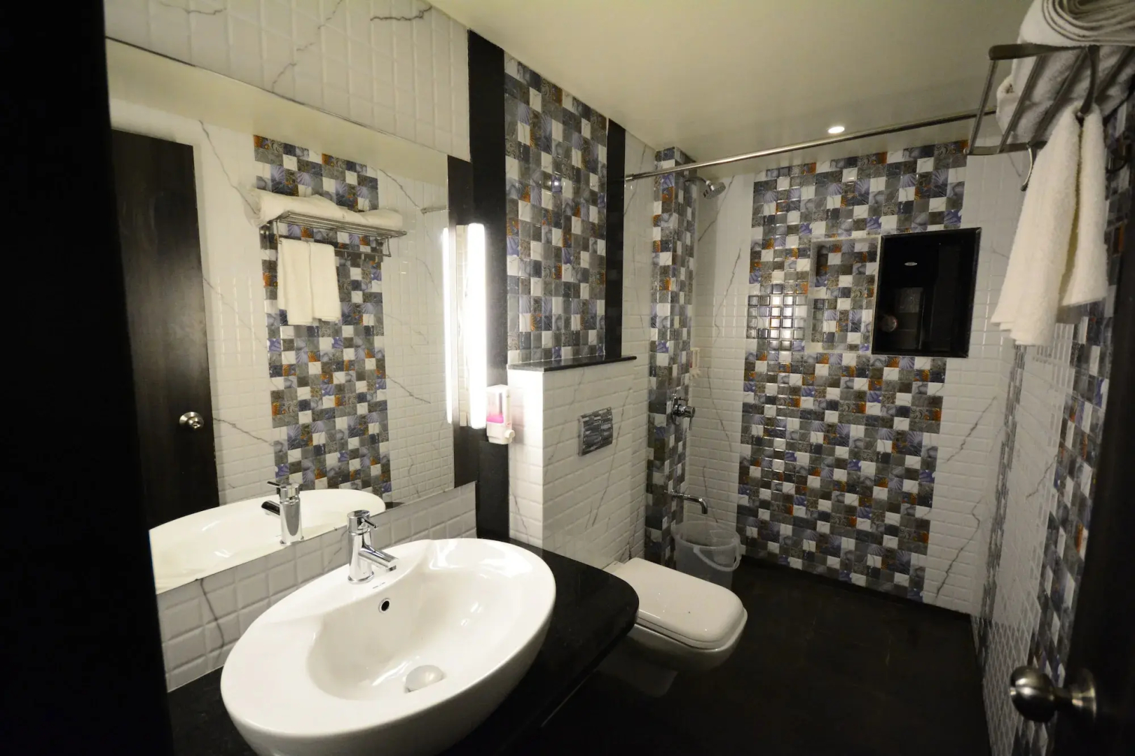 Hotel 24 Seven