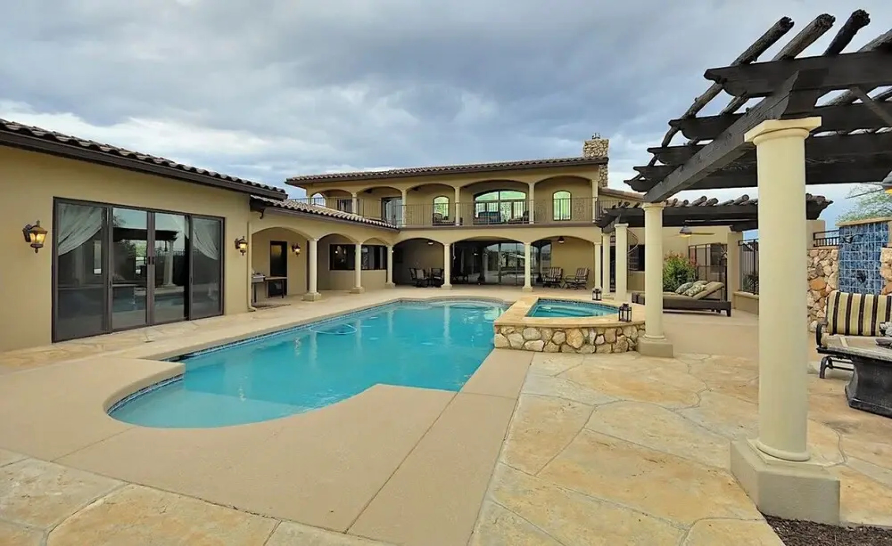 Sorelle Vineyard 5BR by Casago