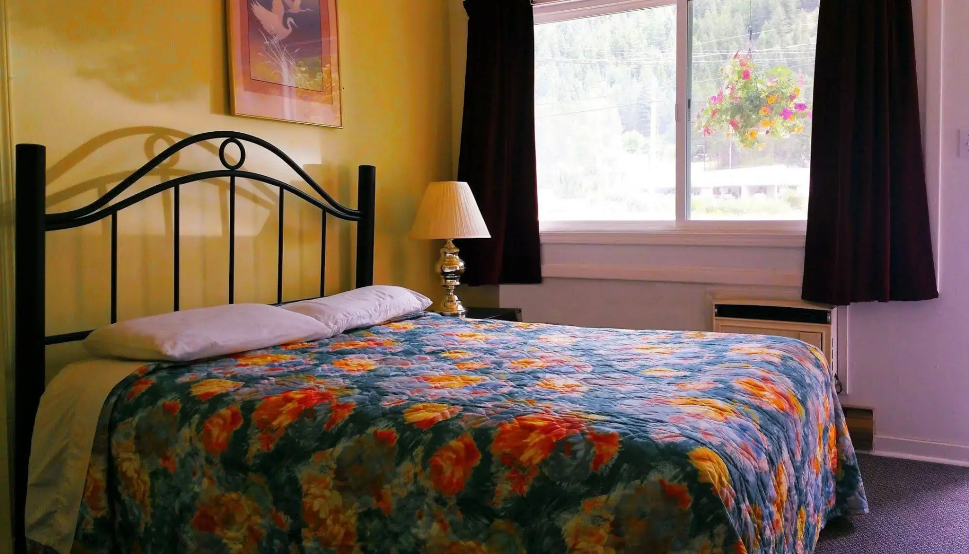 Boundary Creek Motel and RV Park