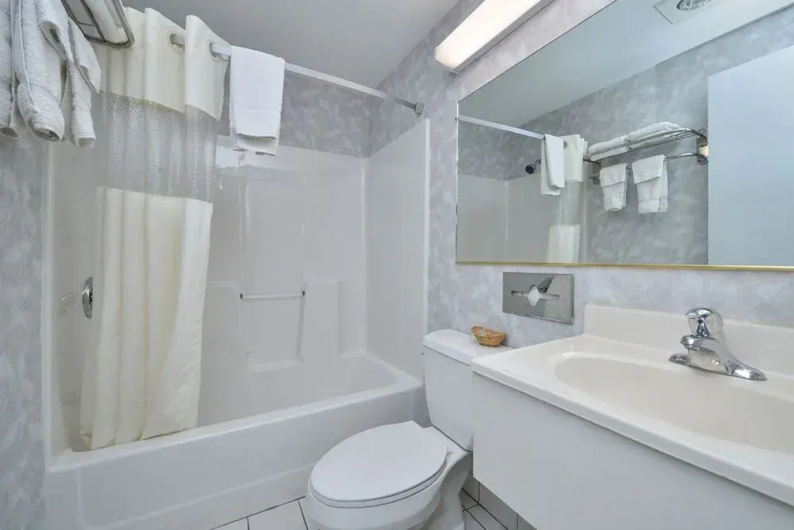 Travelodge by Wyndham Great Barrington Berkshires