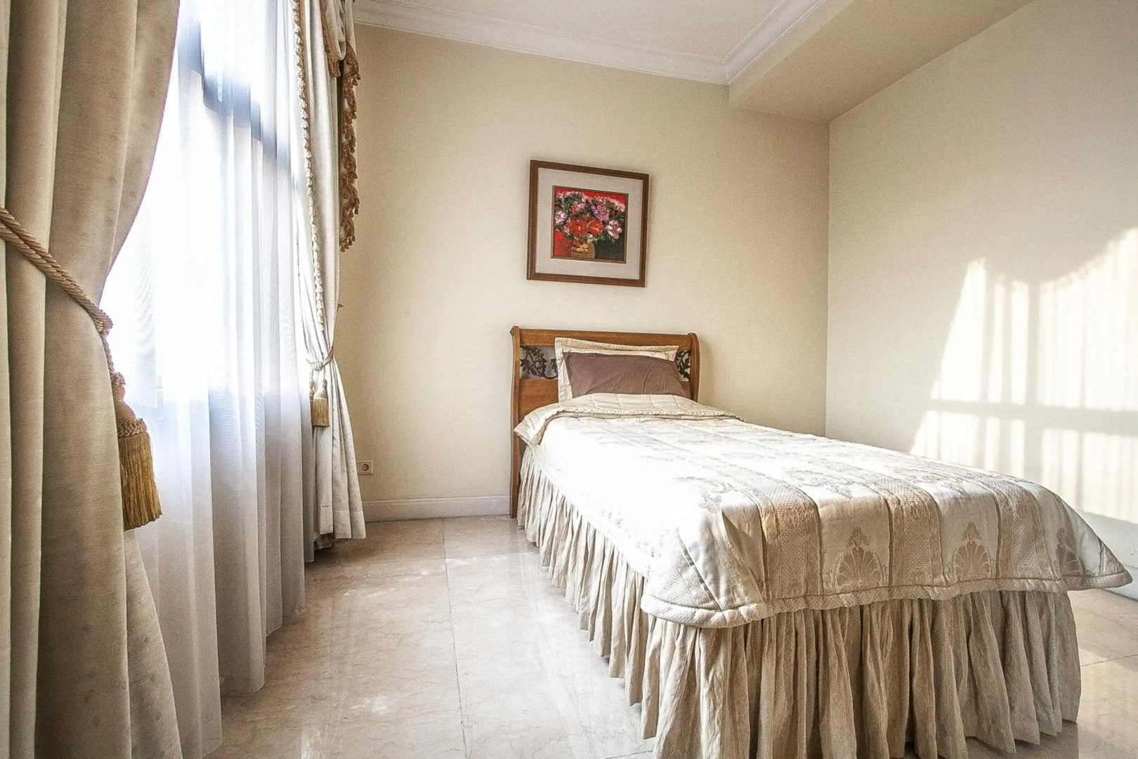 Batavia Hotel and Serviced Apartments