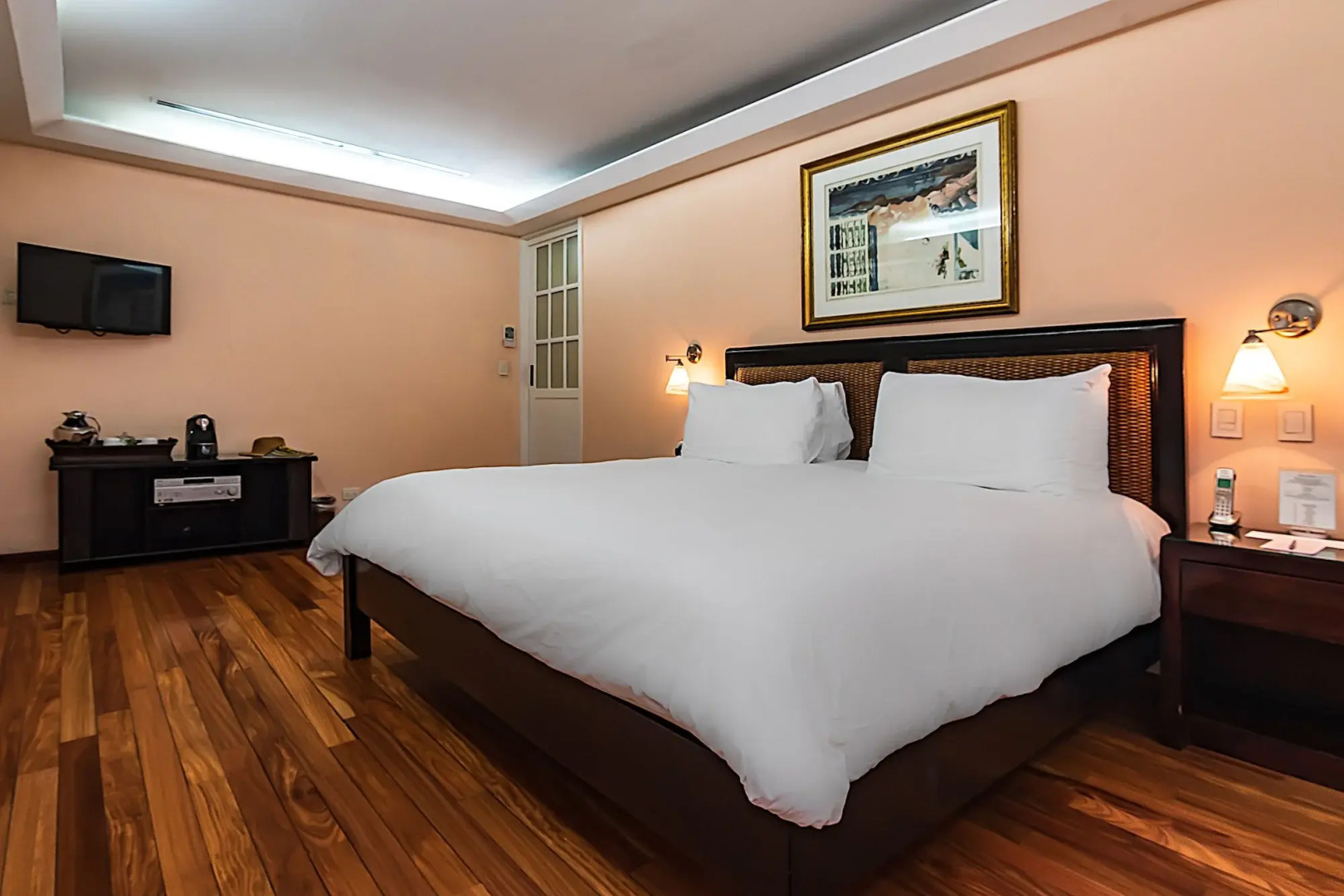 Gaia Hotel And Reserve