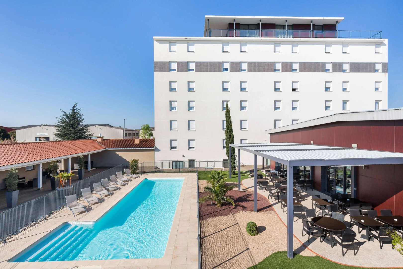 Gatsby Hotel & Restaurant by Happyculture