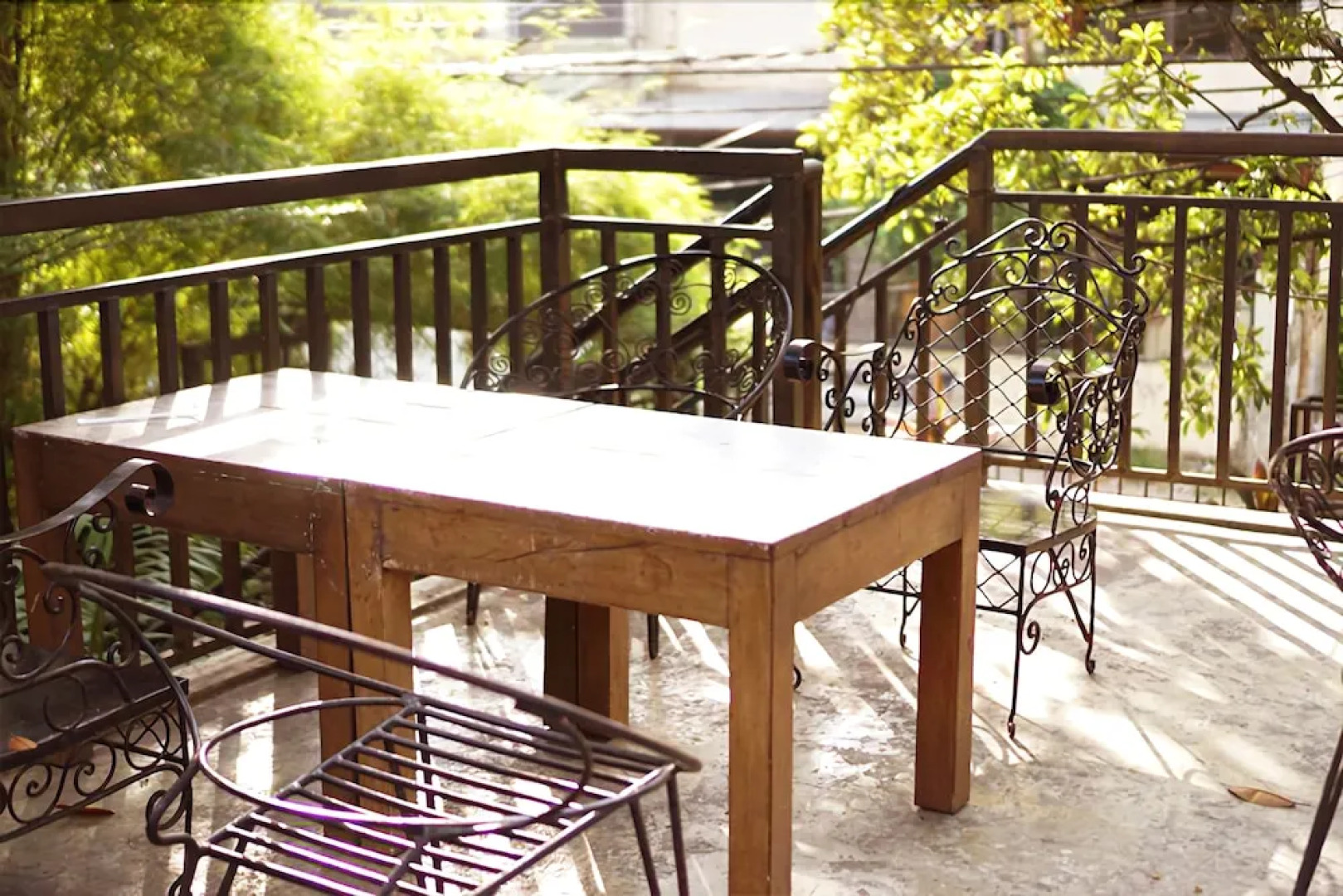 The Suite Hostel by Cafeplus Coffee - Adults Only