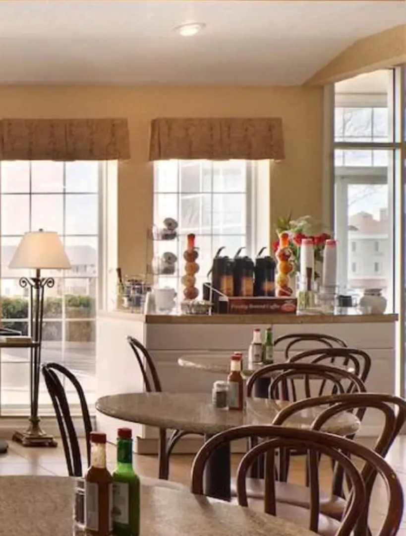 Ramada by Wyndham Moses Lake