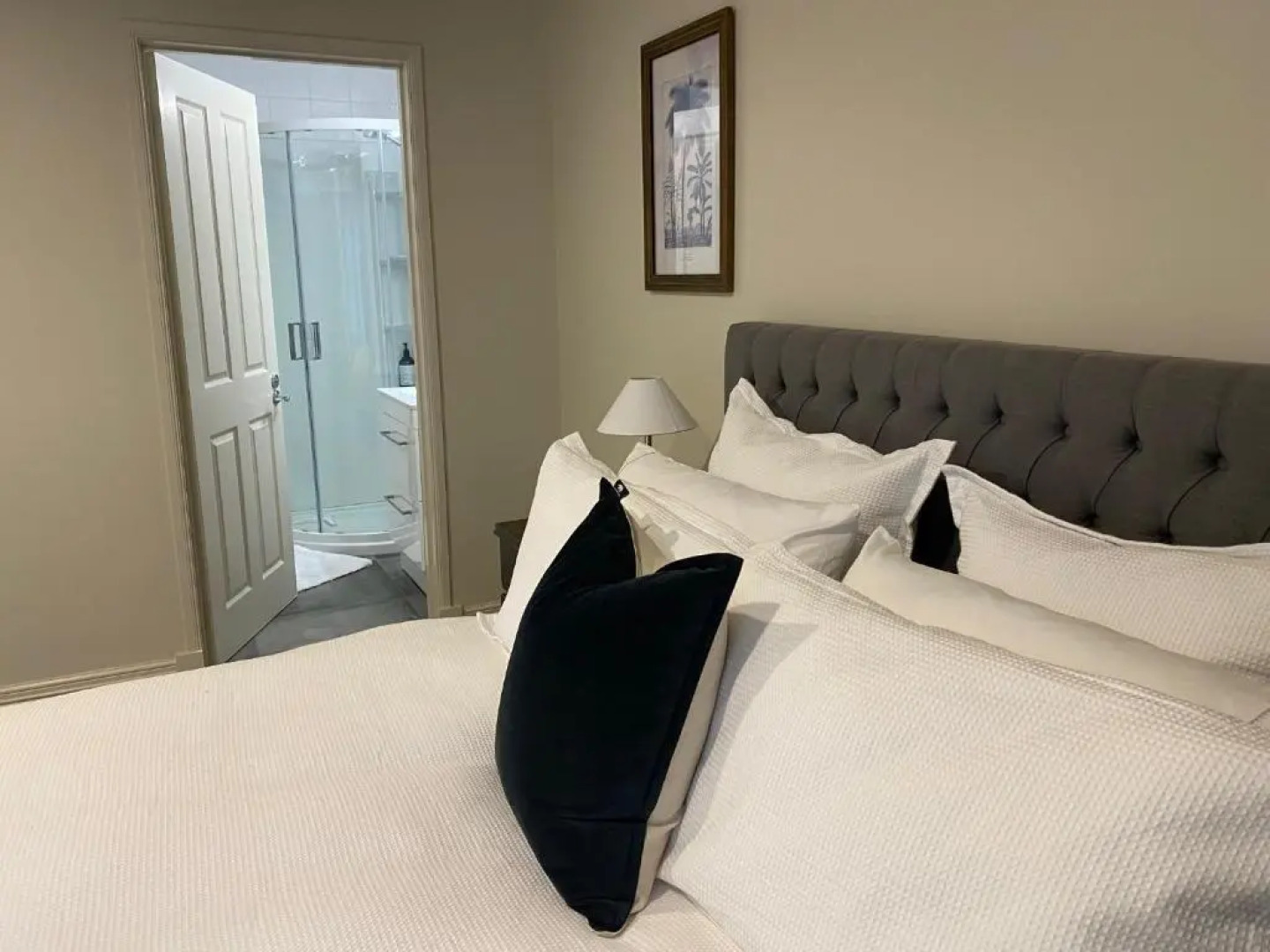 West End Precinct 2 Bedroom Apartment close to walkway and ocean