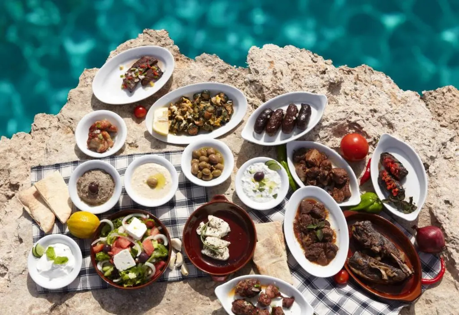 Отель Melpo Antia Hotel & Suites