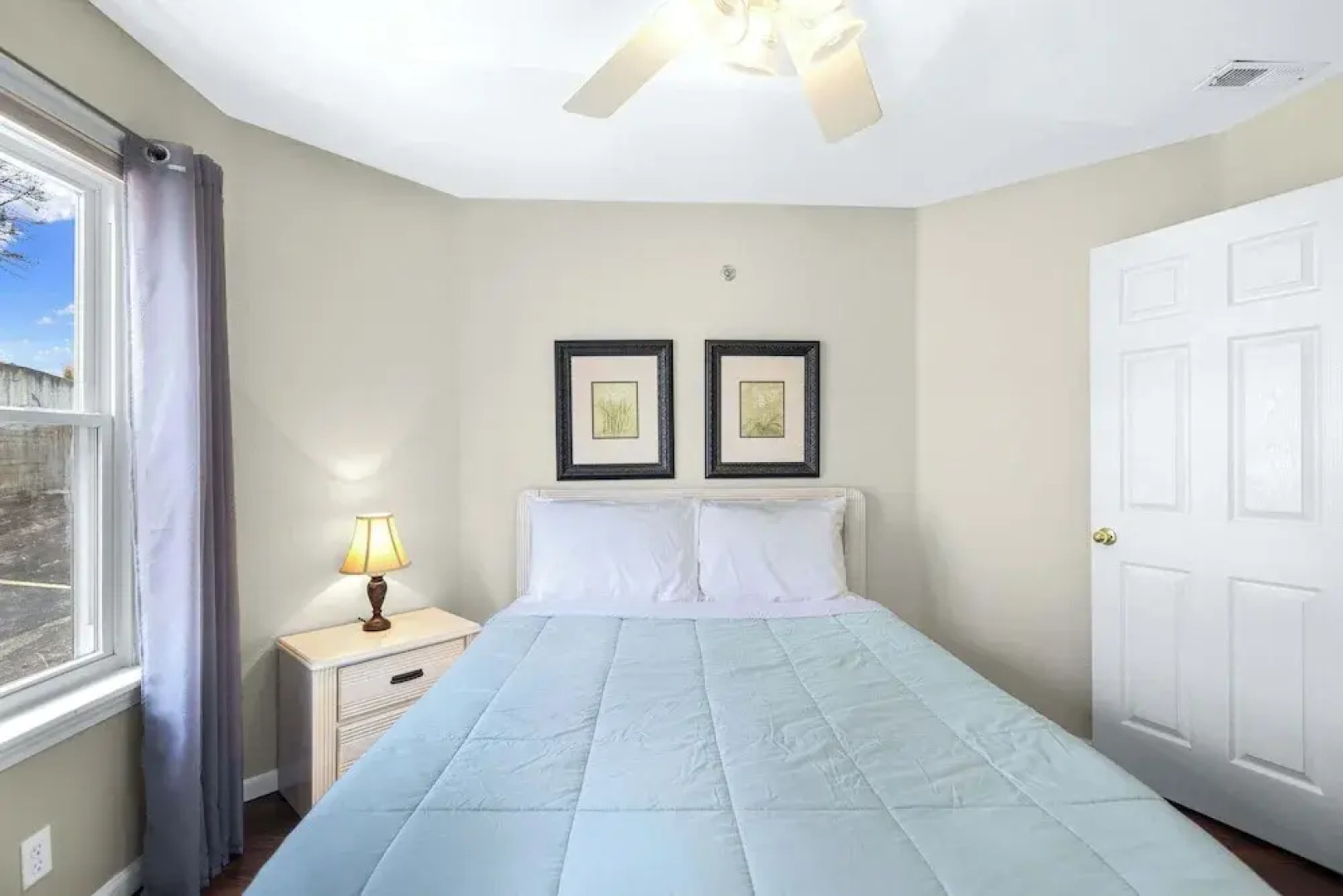 Family Lakefront Oasis Picture Perfect Retreat!