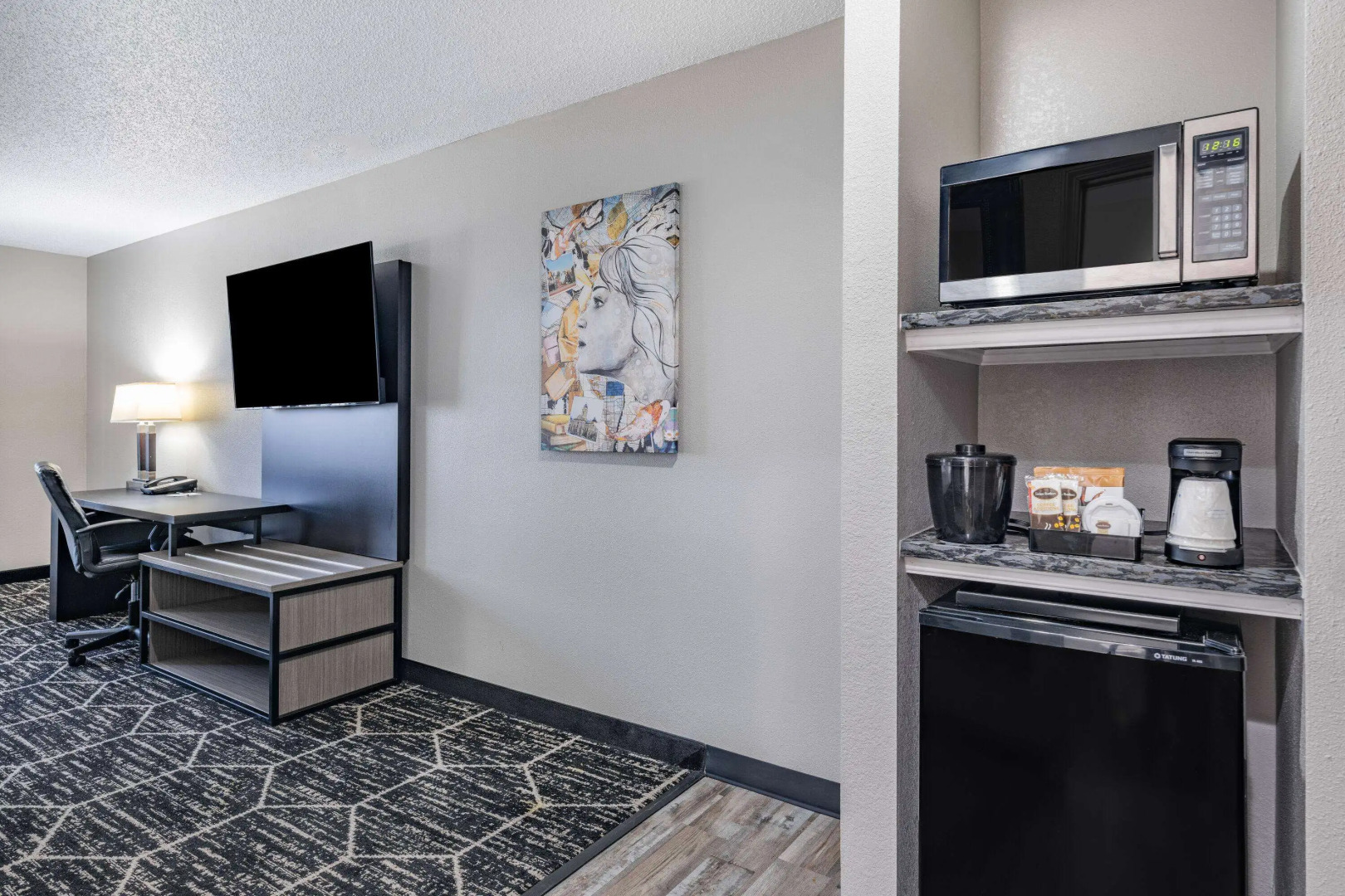 La Quinta Inn & Suites by Wyndham Evansville