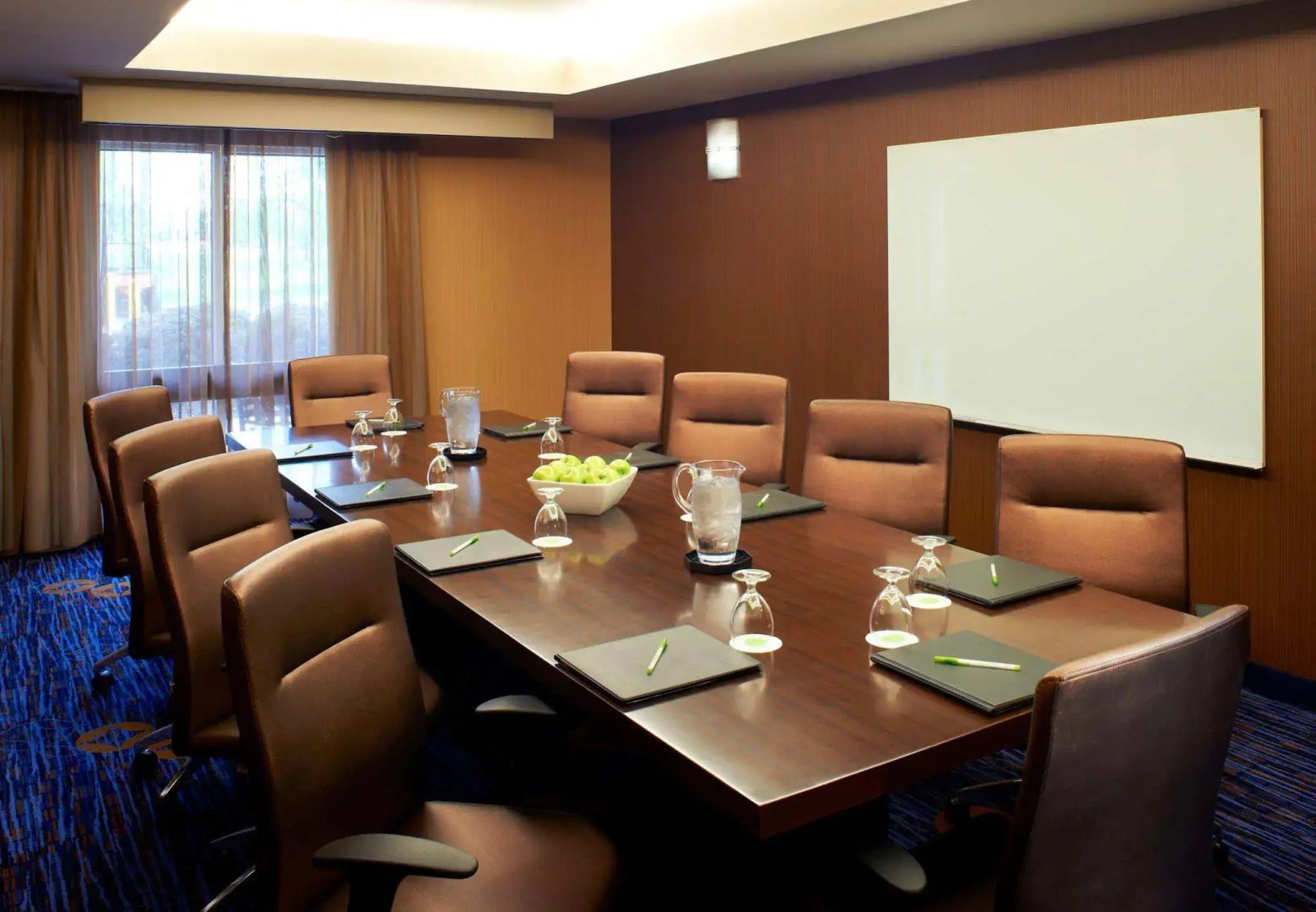 Courtyard by Marriott Cleveland Airport South