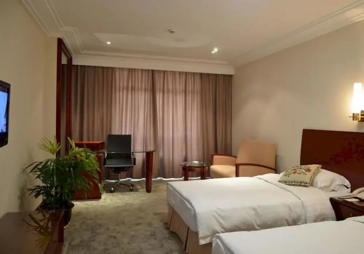 Wuxi Lakeview Park Resort