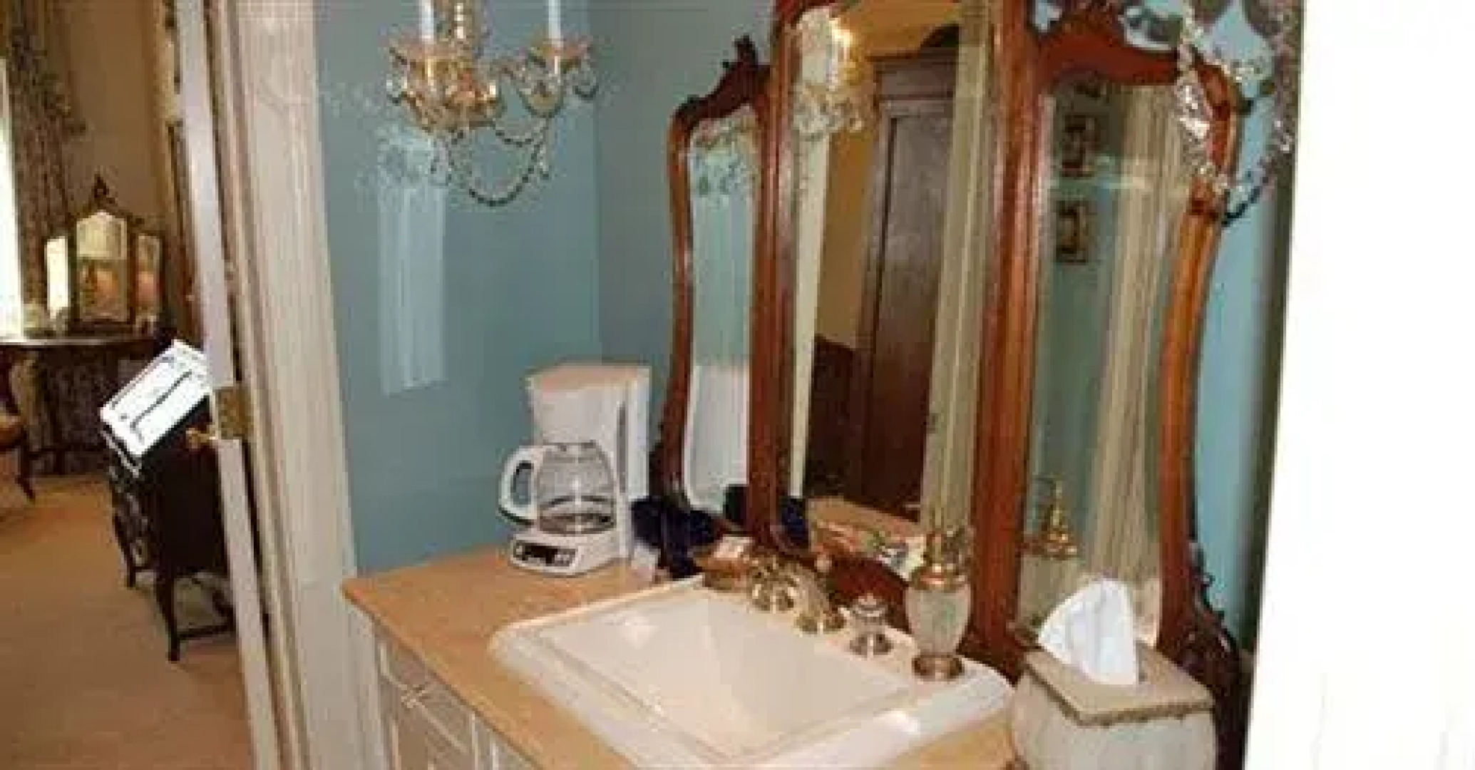 Fountainview Mansion