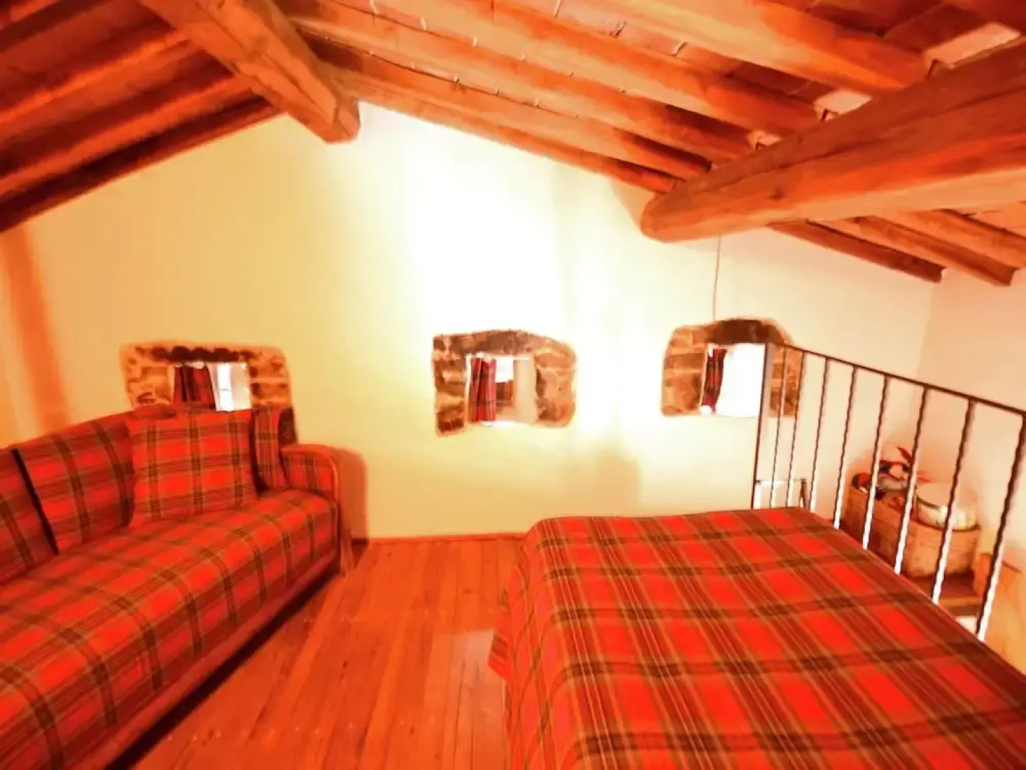 Beautiful Cottage in Pescia with Hot Tub