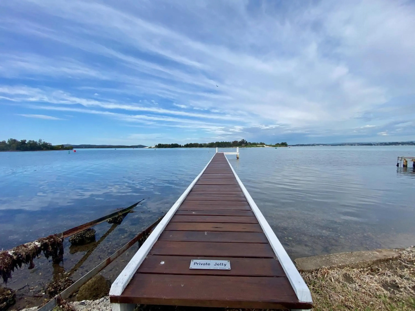 Serenity by the Lake - Romantic Waterfront Couple's Getaway