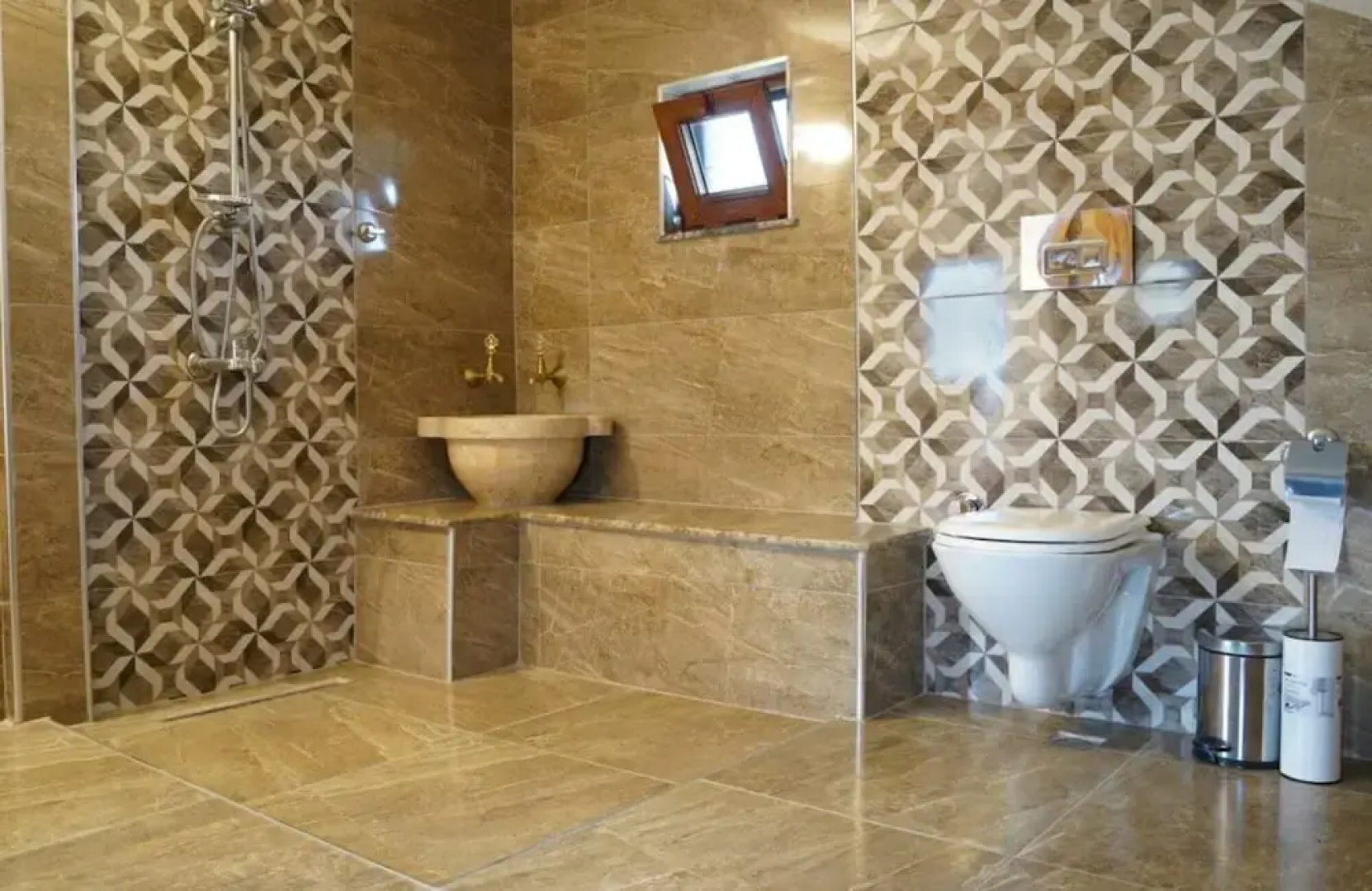 Gorgeous Villa With Private Pool in Antalya 1