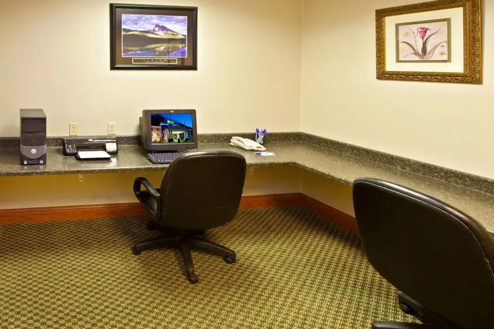 Holiday Inn Express & Suites Logan