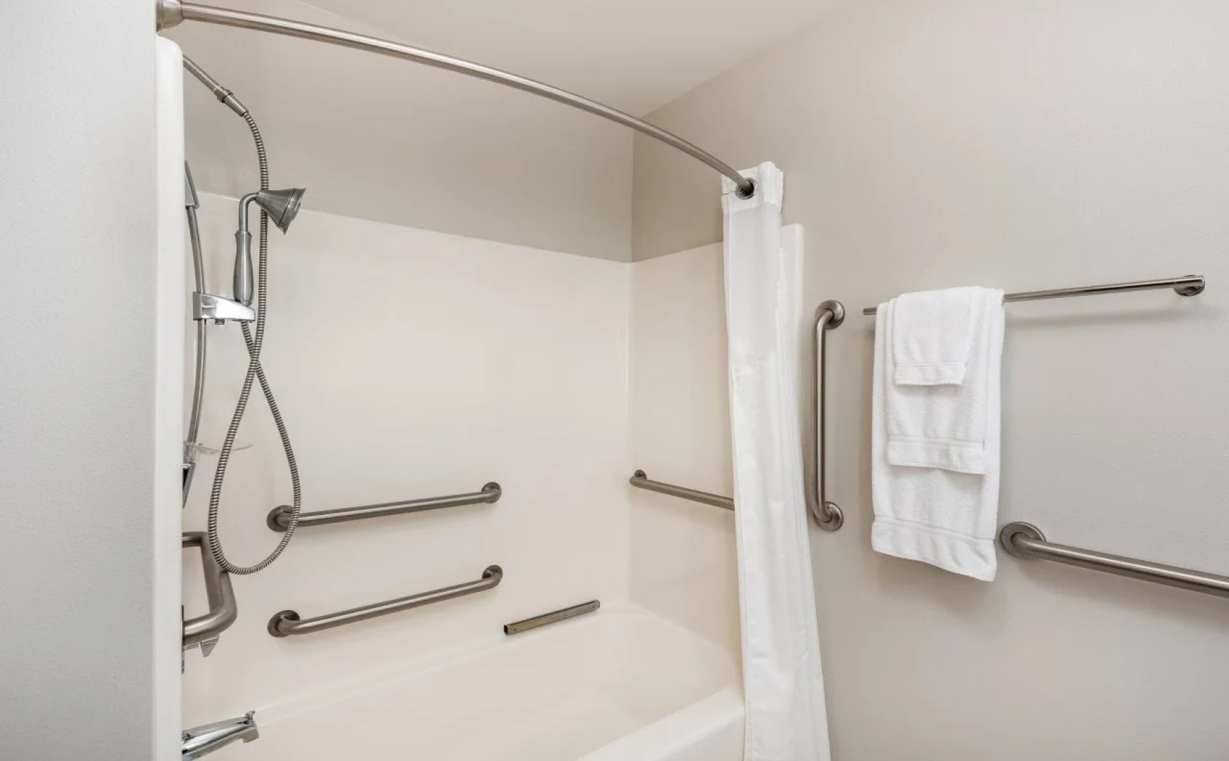 Holiday Inn Express Warrenton by IHG