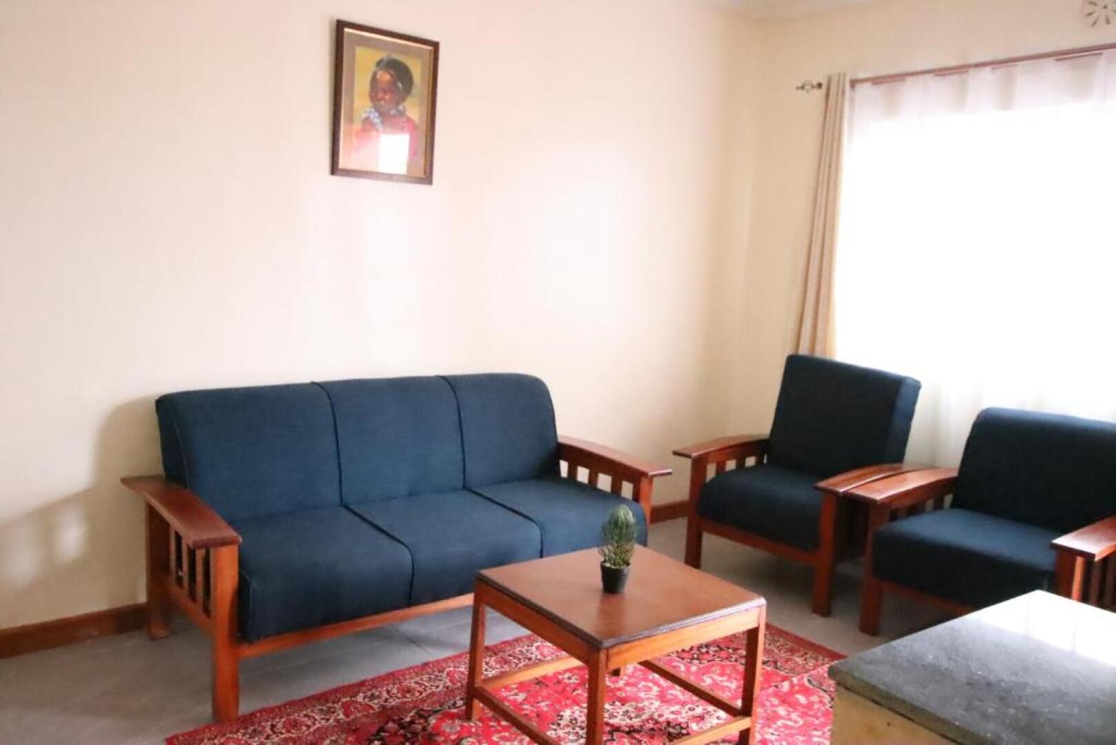 Stay.Plus Ebony Mara House