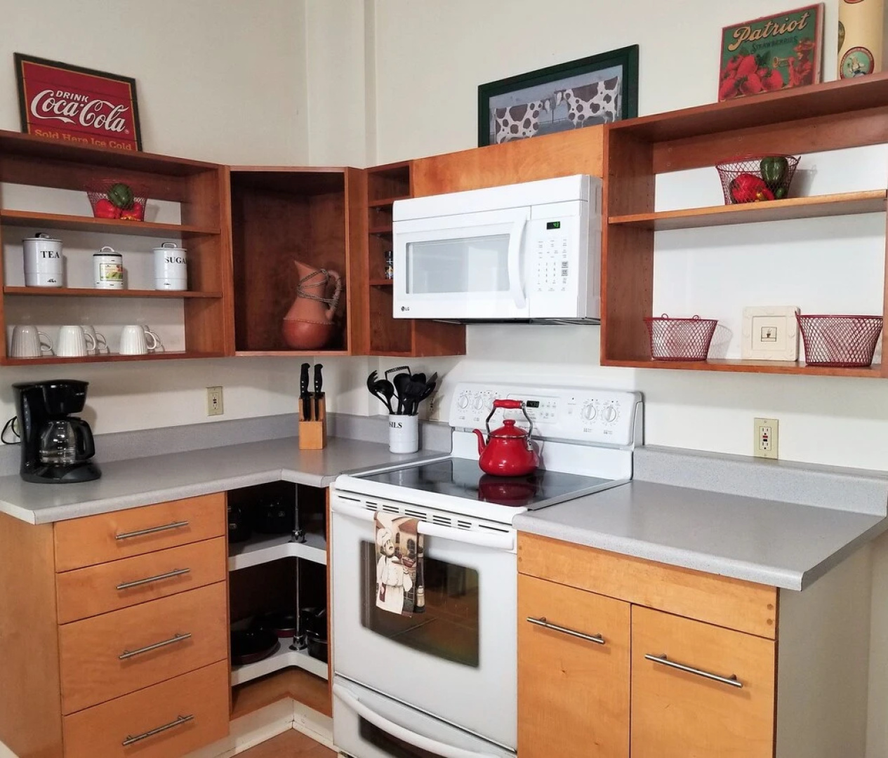Lettered Streets Vintage Suite - Studio Apartment
