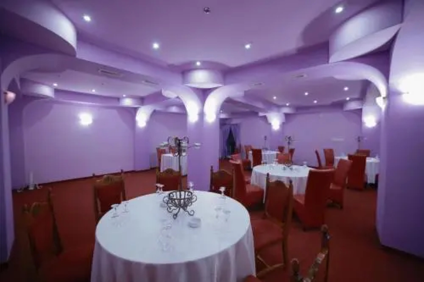 Ambasador Hotel & Restaurant