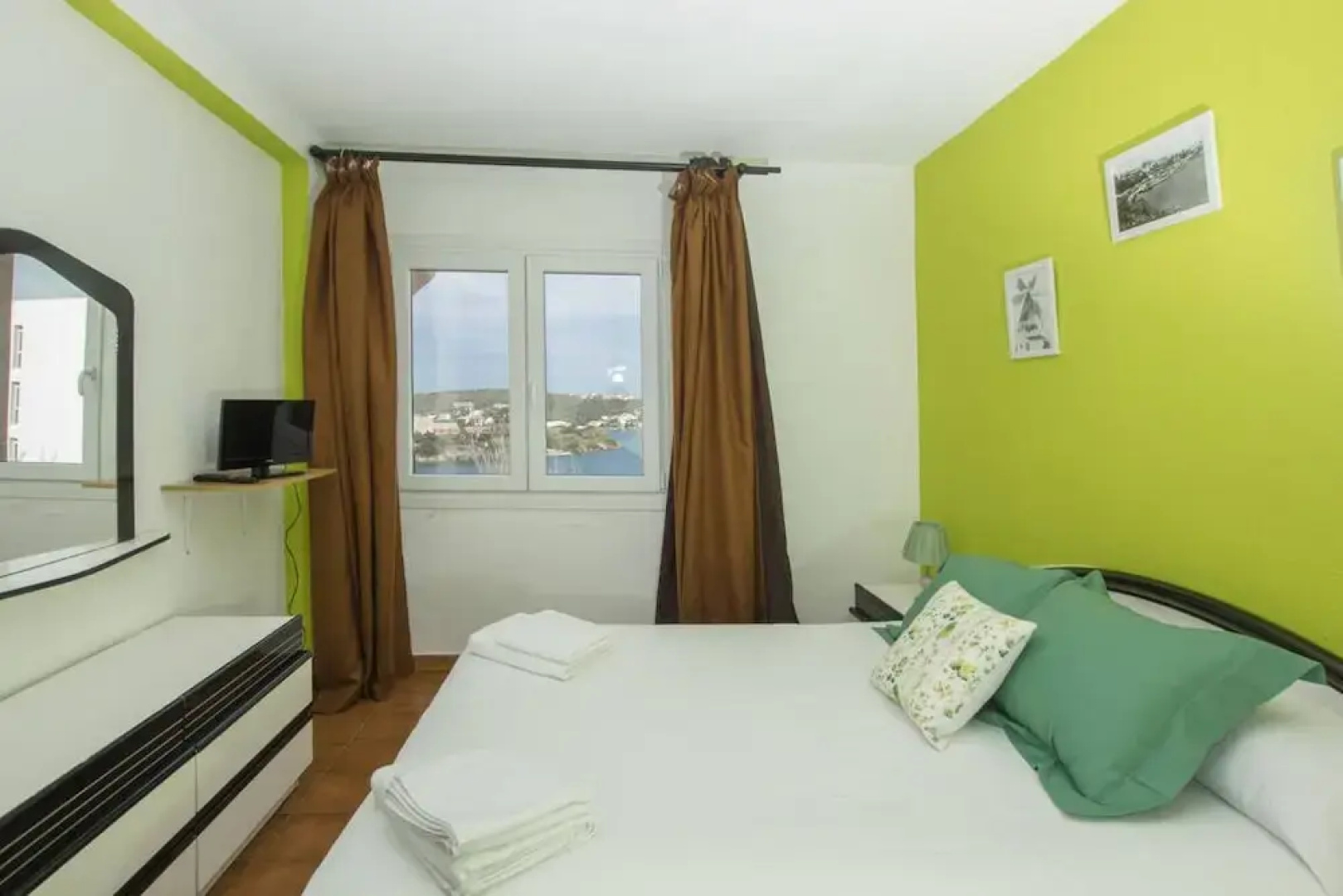 Cala Corb Low Cost