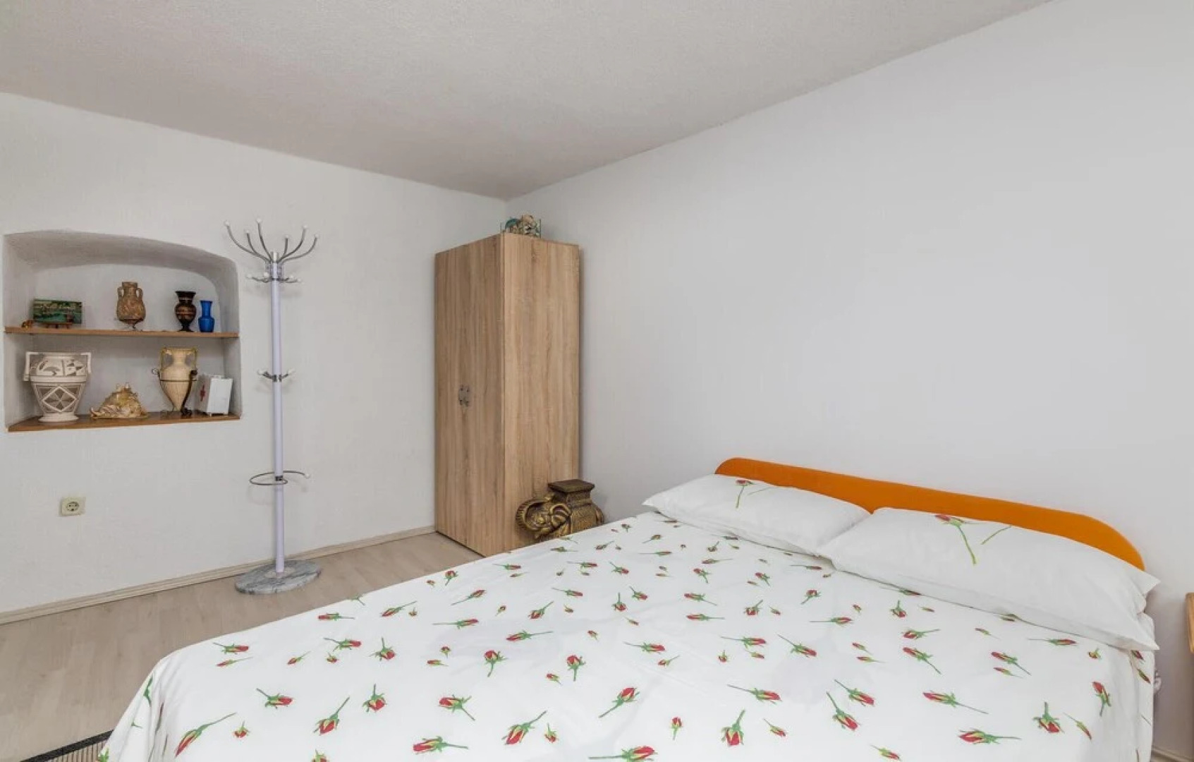 Amazing Home in Zupanje With Wifi and 1 Bedrooms