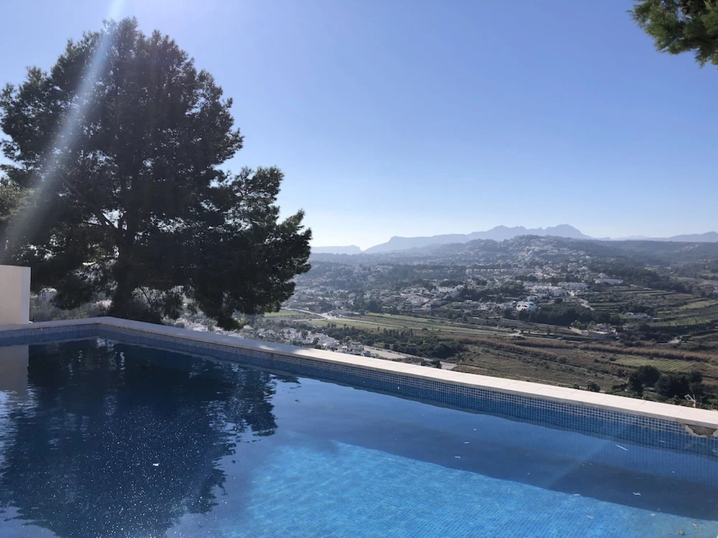 Stunning Villa With Private Pool & Mountain Views