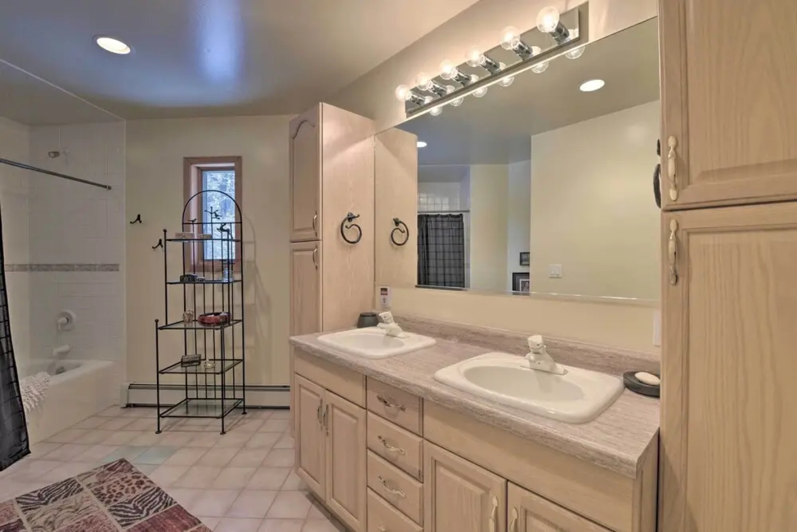 Spacious Angel Fire Cabin < 4 Miles to Resort!