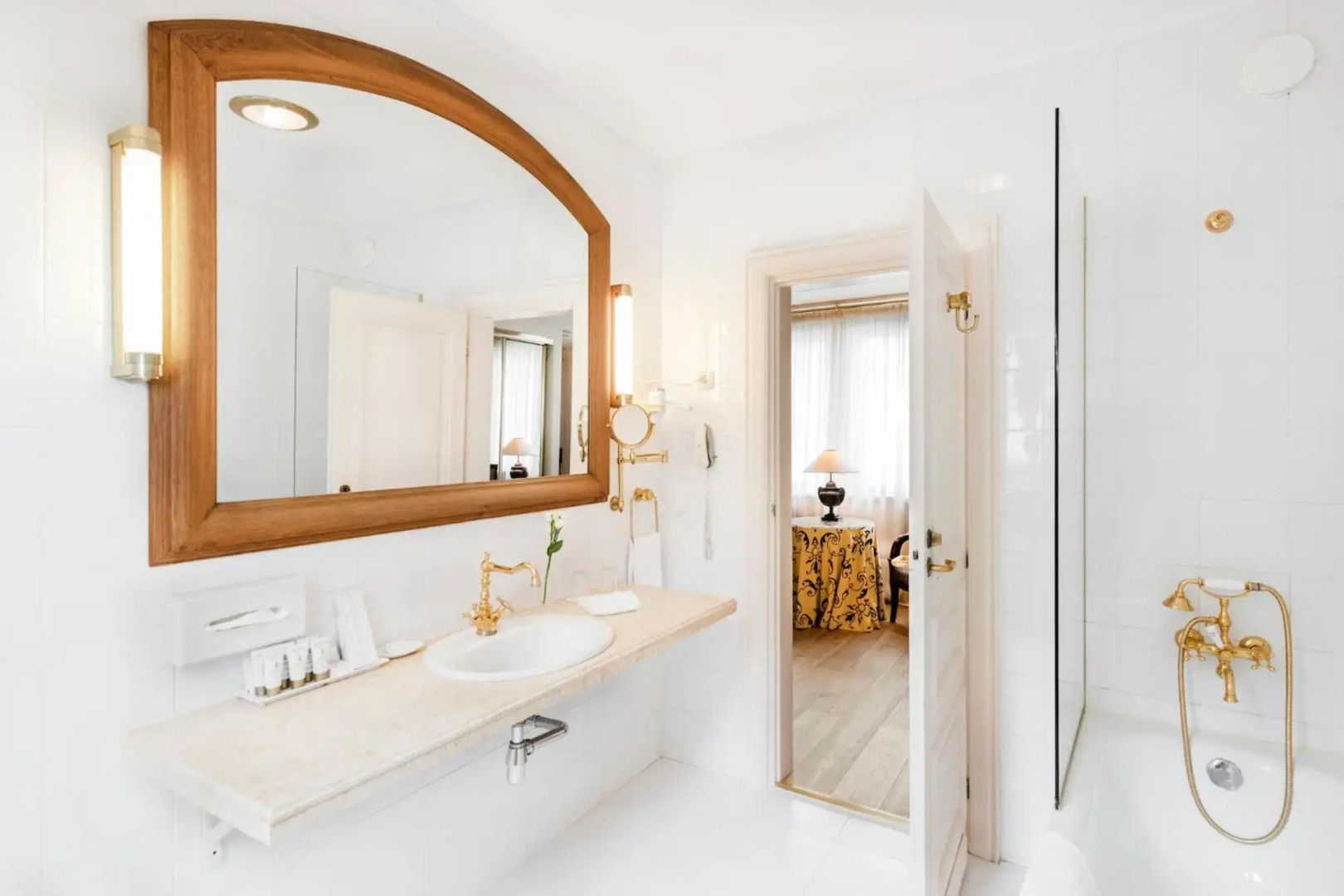 Отель «Стикляй»