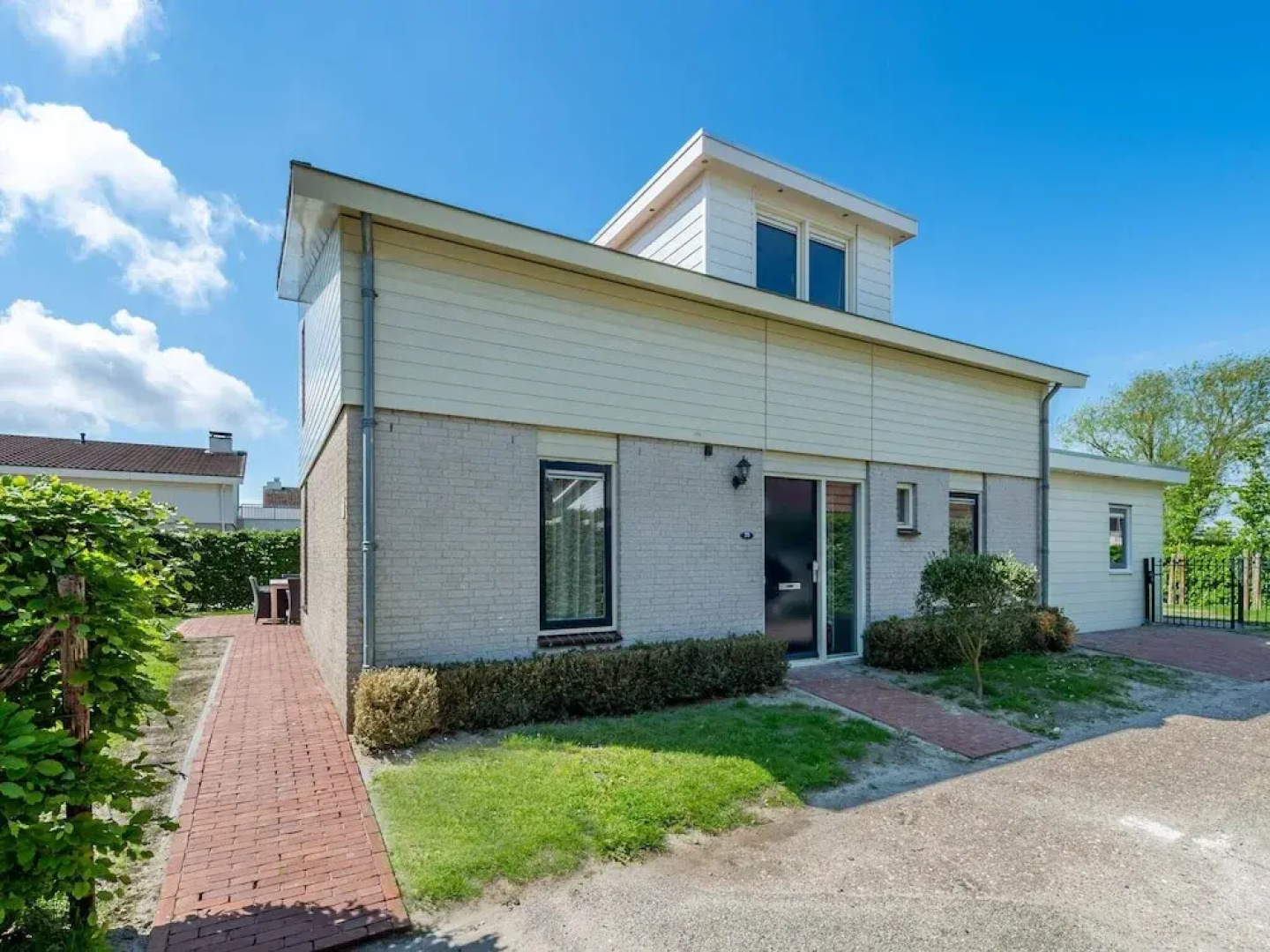 Detached House Zeeland Near Beach