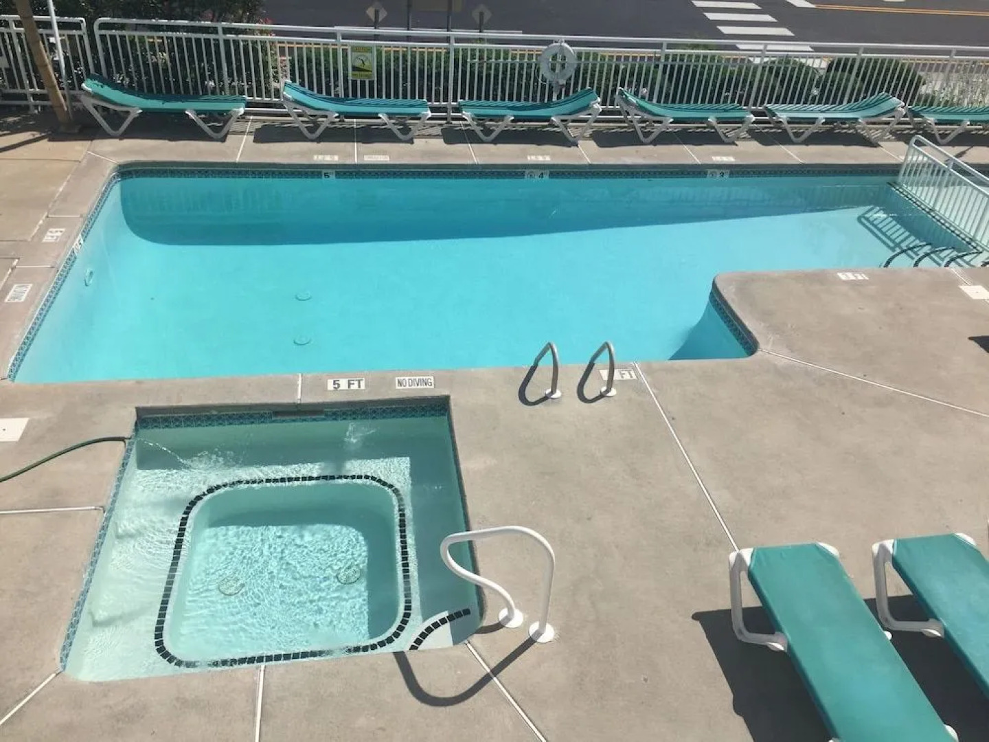 Surf Song Beach Resort of North Wildwood