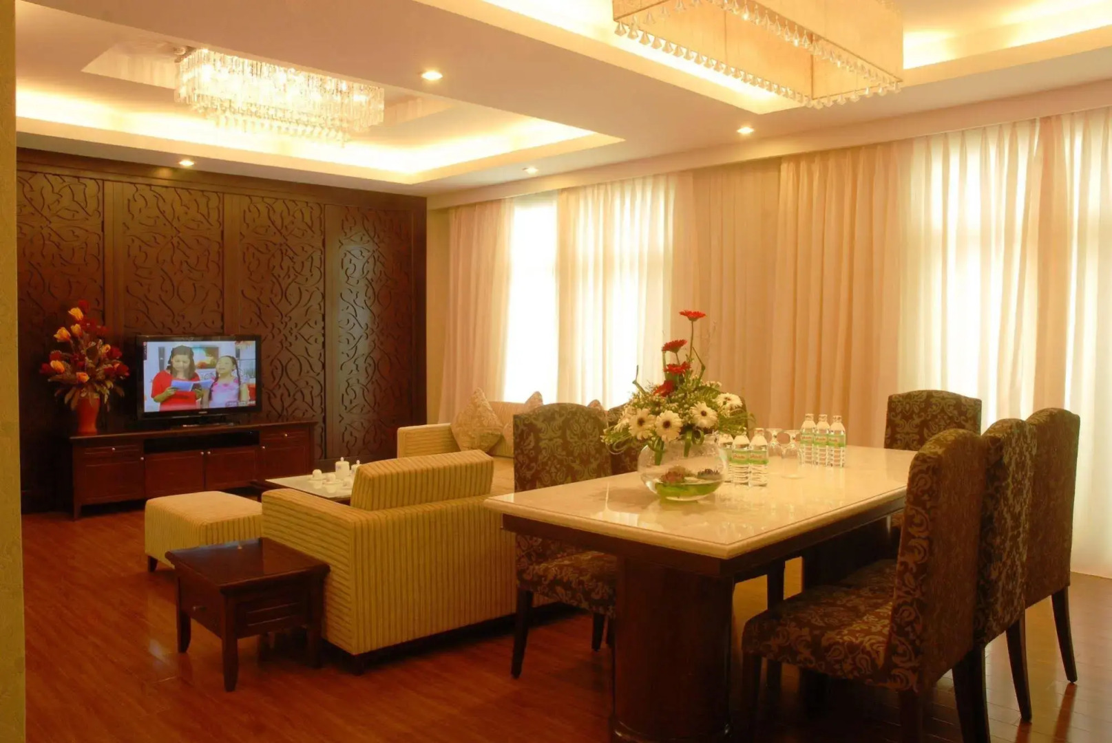 Kaya Hotel