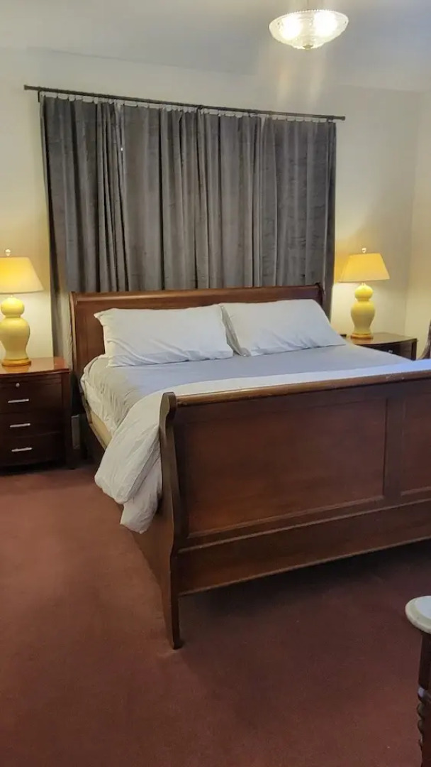 The Elizabeth Inn and Restaurant