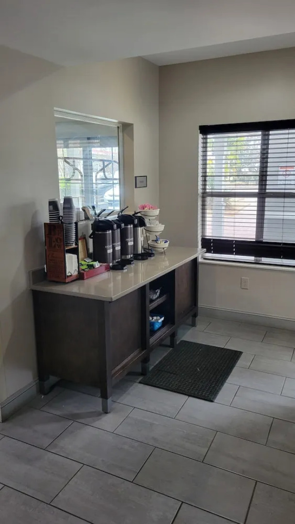 Country Inn & Suites By Carlson McDonough