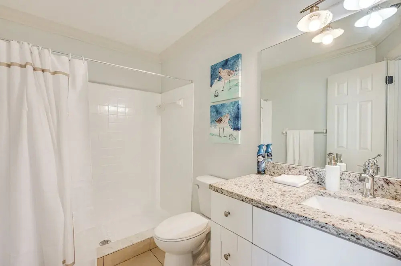 4 Mi to Busch Gardens: Lovely Tampa Home!