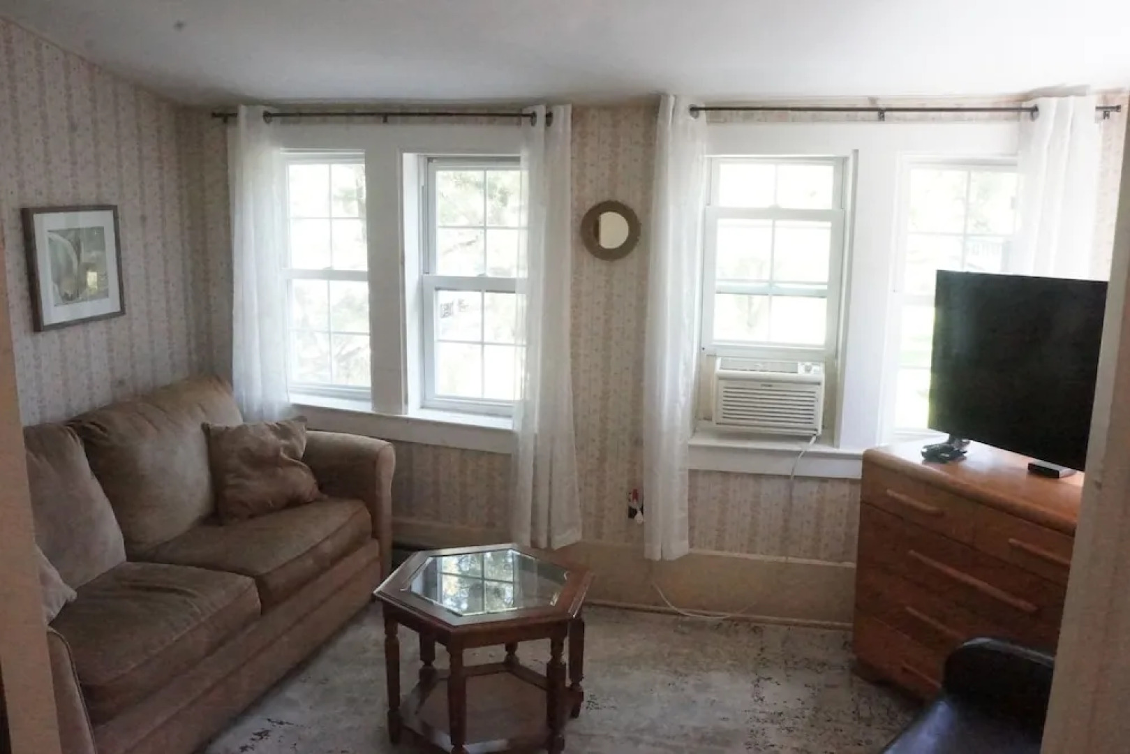 The Frogtown Inn And 6 Acres Restaurant