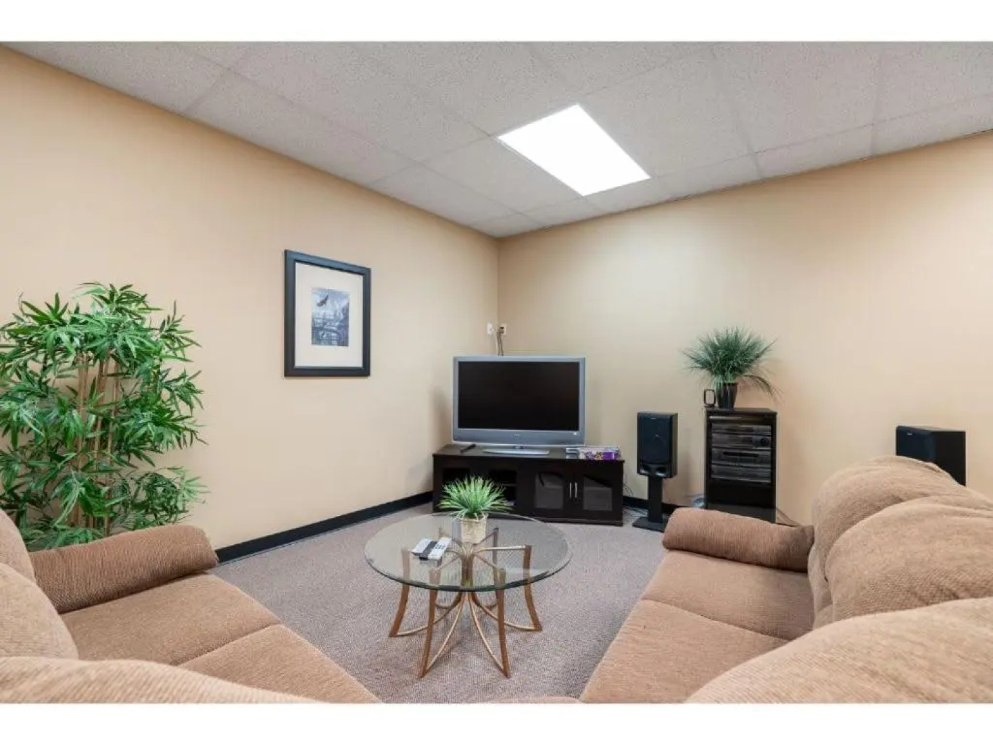 The Grizzly House I Sleep 7 I Patio & BBQ I 55 TV