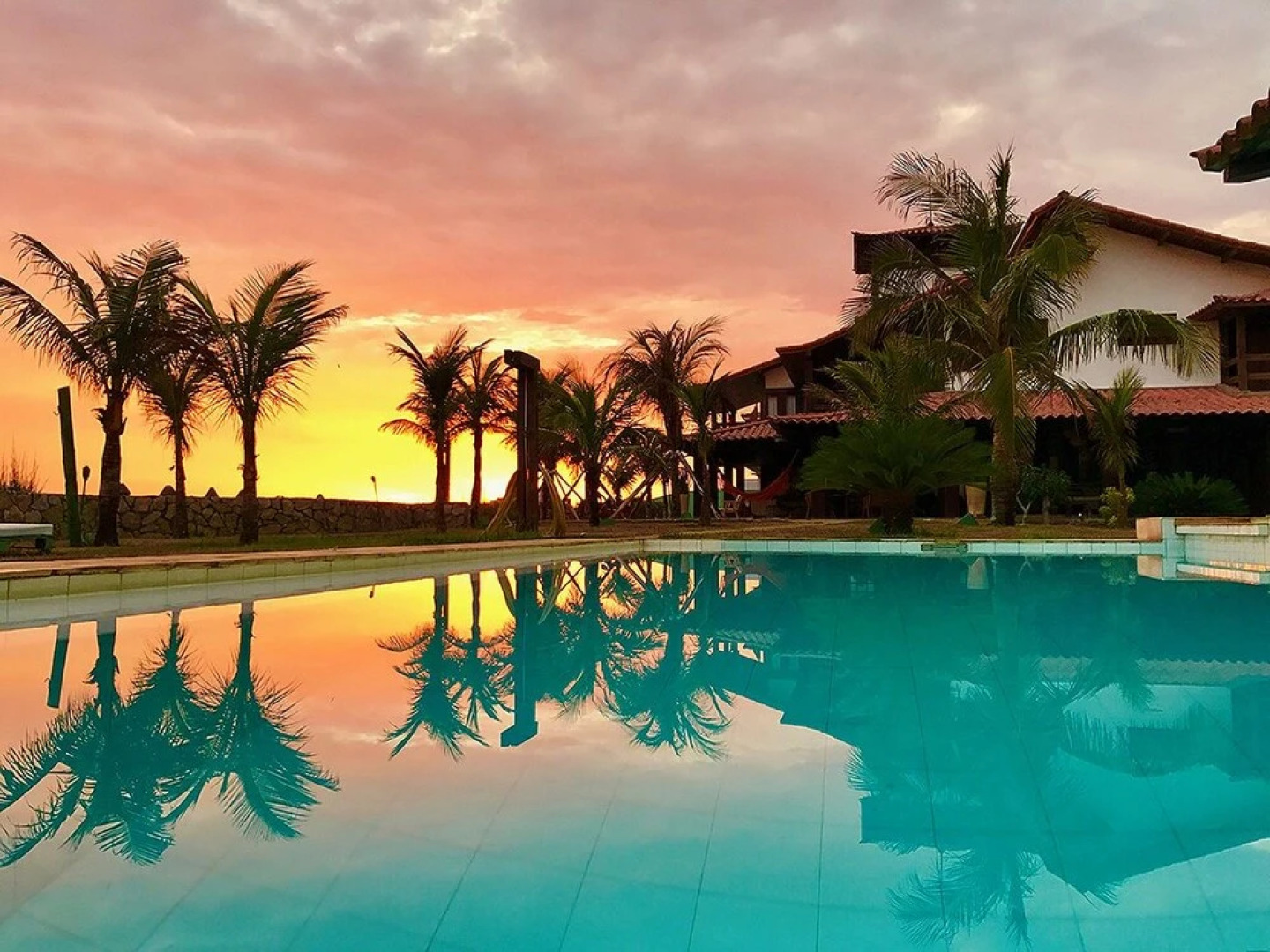 Oceanica 1000 Beachfront Pousada